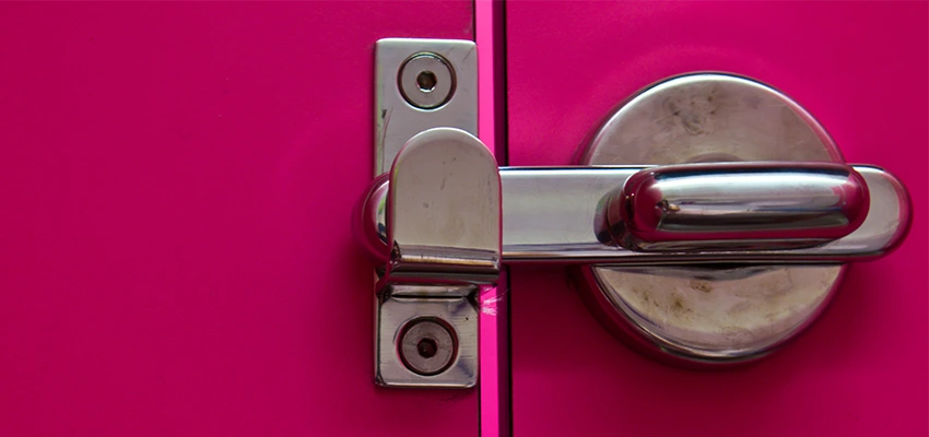 Childproof Gate Lock in Lake Los Angeles, California