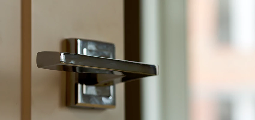Door Lever Knob Repair in Lake Los Angeles, California