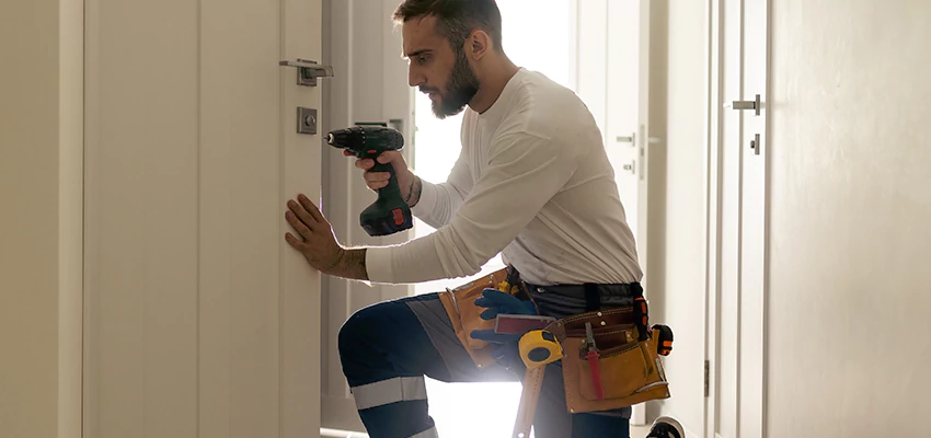 Mailbox Lock Installation Expert in Lake Los Angeles, California