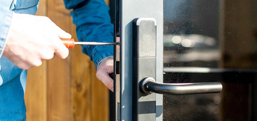 Aluminium Door Lock Replacement in Lake Los Angeles, California