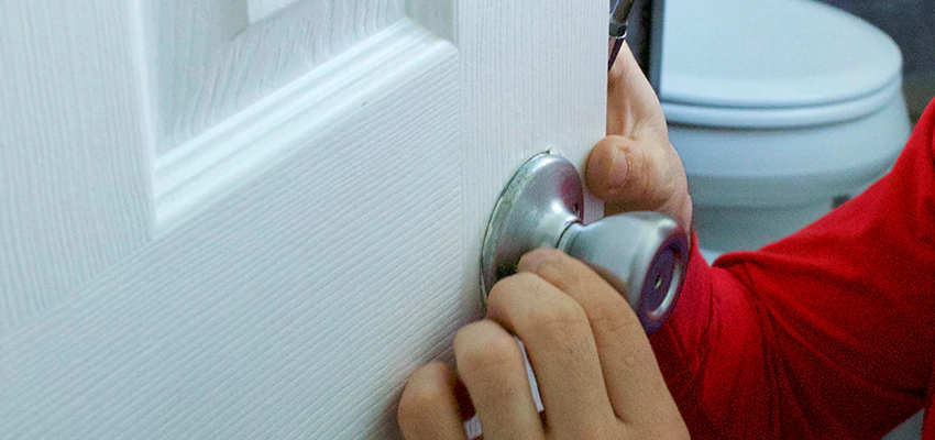 Vintage Door Knob Replacement in Lake Los Angeles, CA