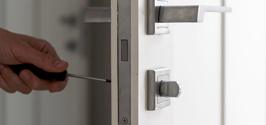 Key Programming Locksmith Open Now in Lake Los Angeles, California