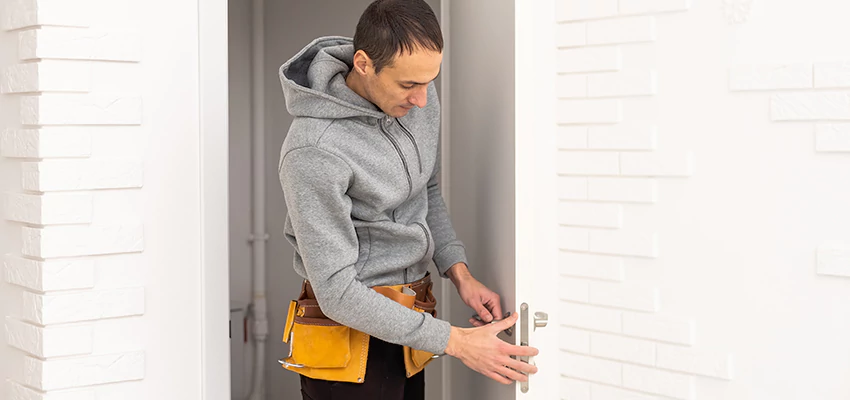 Nighttime Locksmith Near Me in Lake Los Angeles, CA